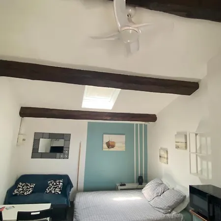 Cosy Climatise 50 Metres De La Gare 5 Mn Du Centre 10 Mn Des Plages Apartment *